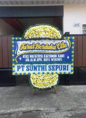 Papan Bunga Duka di Kali Napu